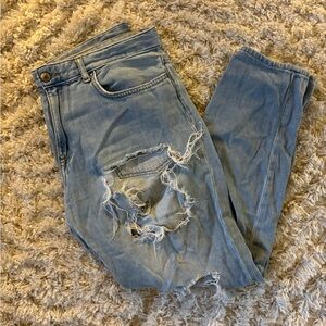 Distressed Ripped Light Wash Jeans
